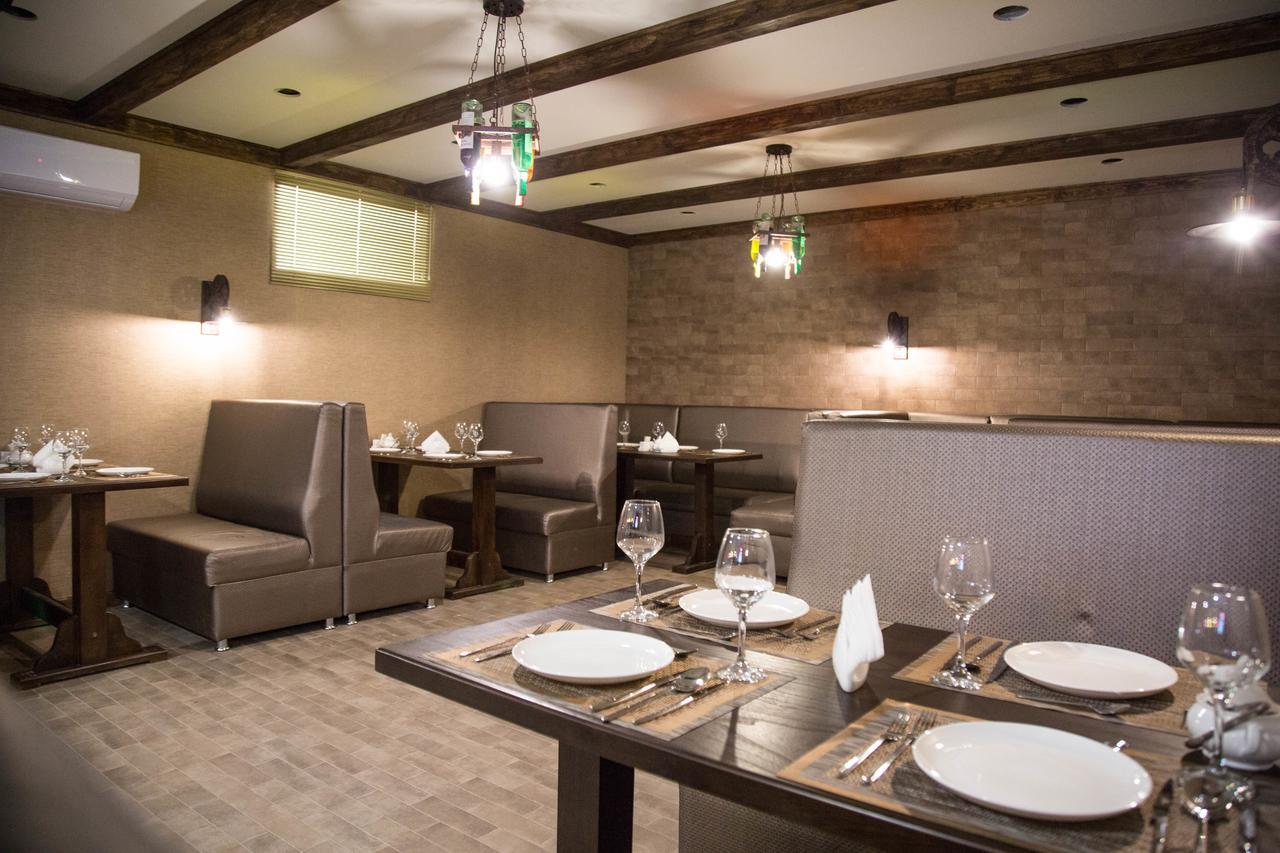 De'Mar Hotel Bișkek Exterior foto