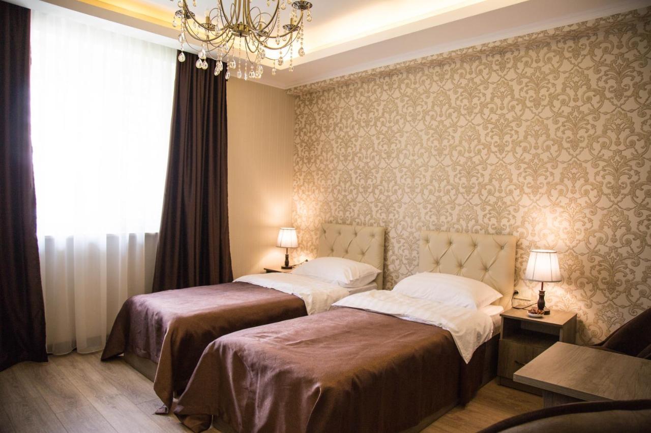De'Mar Hotel Bișkek Exterior foto